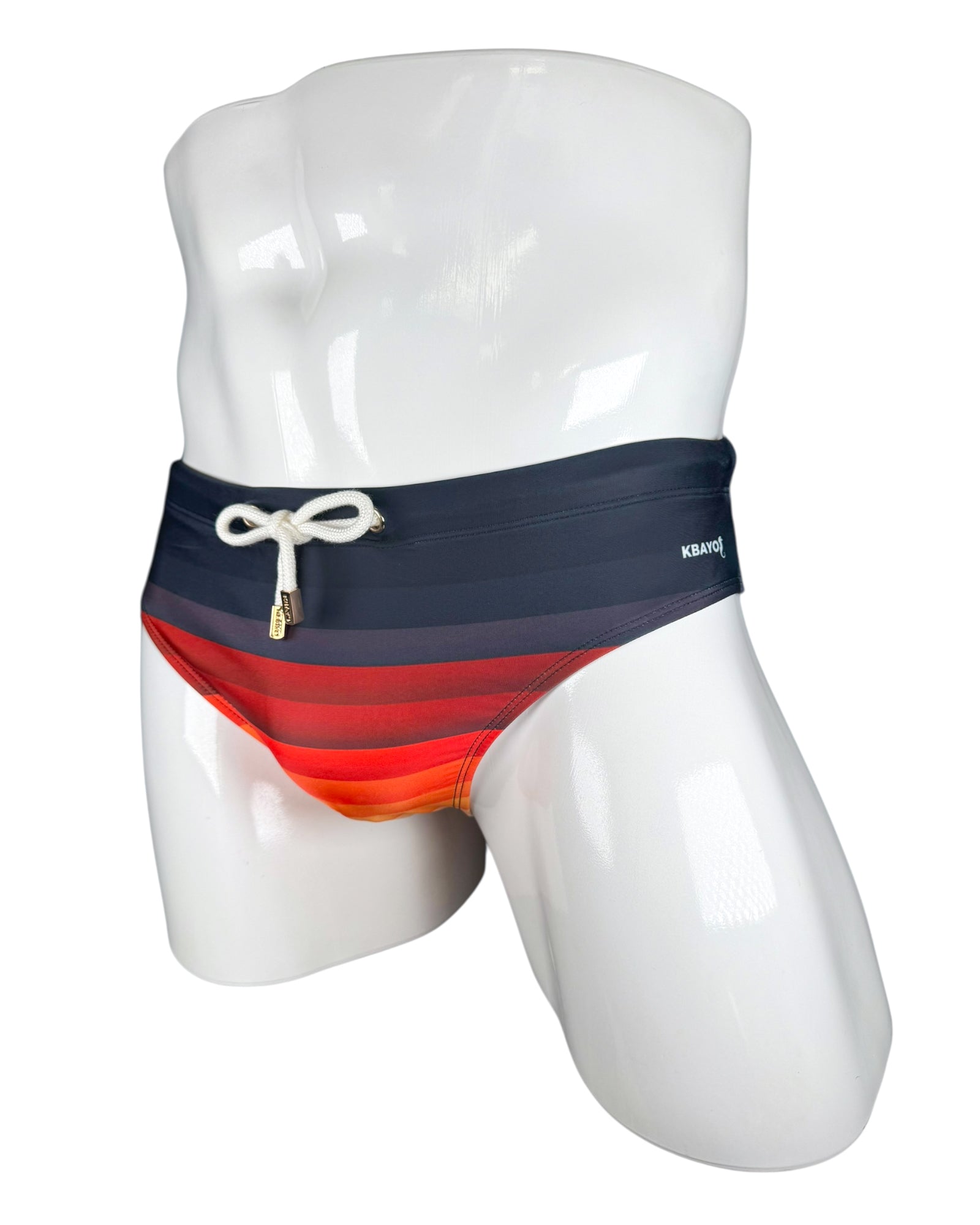 ALÍ BRIEFS